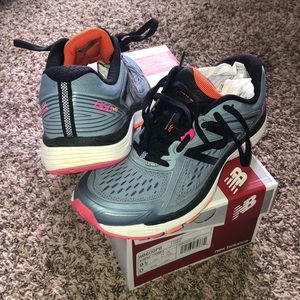 New Balance 860 Running Shoes 9 1/2 wide